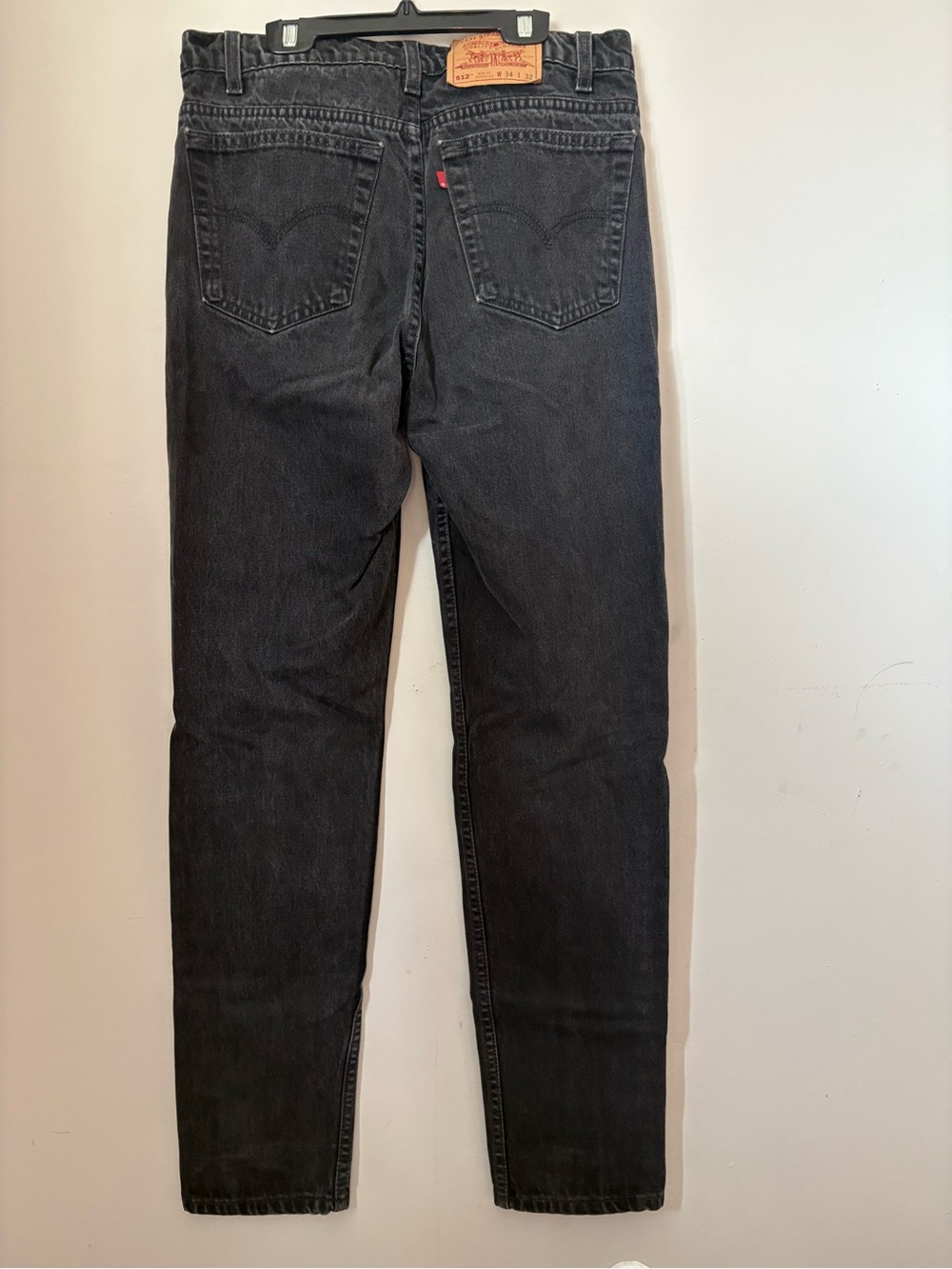 Vintage Levis 512 Black Tapered Jeans Y2K Made in Canada Sz 34x32, fit smaller.